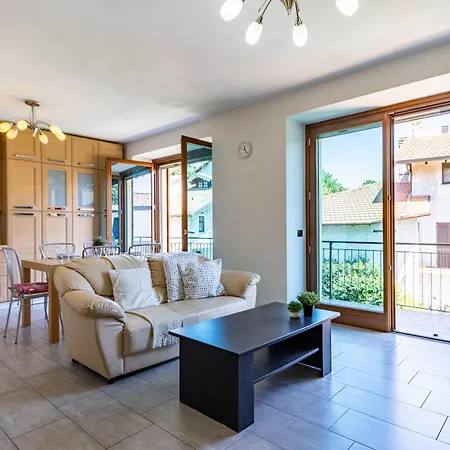 Casa Jasmine, Casa Con Giardino - Maggiore - Wifi - By Guestaly