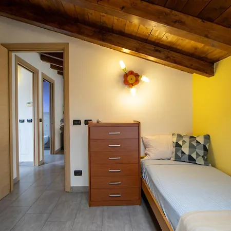 Casa Jasmine, Casa Con Giardino - Lago Maggiore - Wifi - By Guestaly بيت للعطل