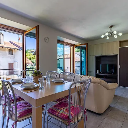 Casa Jasmine, Casa Con Giardino - Lago Maggiore - Wifi - By Guestaly بيت للعطل دورميلّيتّو
