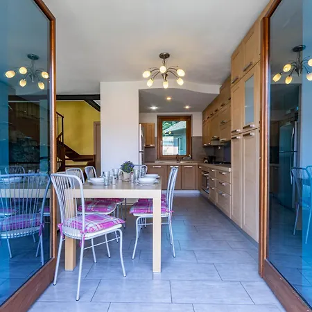 Casa Jasmine, Casa Con Giardino - Lago Maggiore - Wifi - By Guestaly بيت للعطل *
