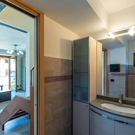 Casa Jasmine, Casa Con Giardino - Lago Maggiore - Wifi - By Guestaly بيت للعطل