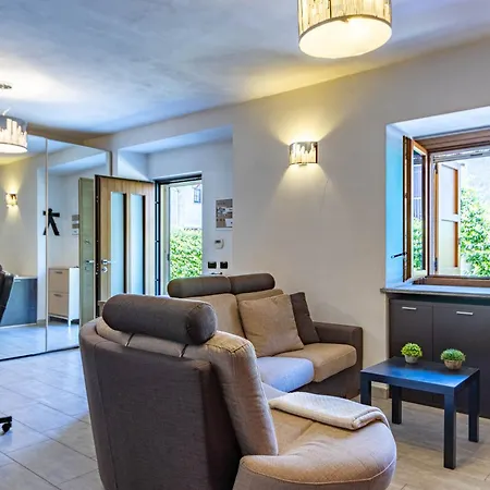 Casa Jasmine, Casa Con Giardino - Lago Maggiore - Wifi - By Guestaly